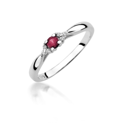 Pierścionek zaręczynowy z białego złota z rubinem i diamentami 0,03ct Fire Of Love BW-428-rubin-b
