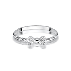 Pierścionek zaręczynowy z białego złota z diamentami 0,03ct Fire Of Love BW-523-b