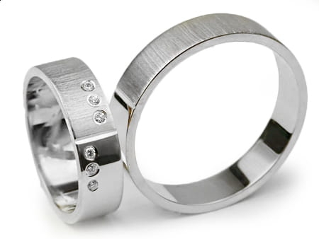 Obrączki ślubne z białego złota płaskie z cyrkoniami 5mm Infinity I011-b