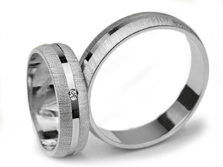 Obrączki ślubne z białego złota półokrągłe z cyrkonią 5mm Infinity 013-b