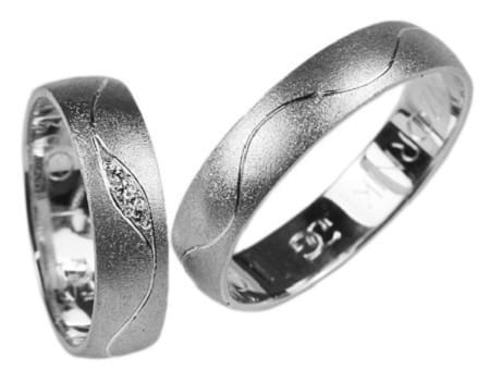 Przejdź do produktu Srebrne obrączki ślubne półokrągłe z cyrkoniami fala 5mm Silvery 